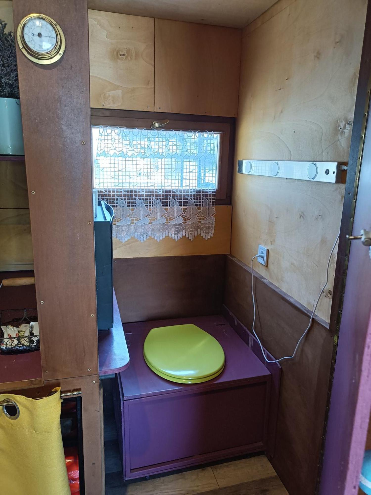 Ille Flottante, Maison Eclusiere Et Hebergements Insolites Sur Le Canal Hédé Exterior foto